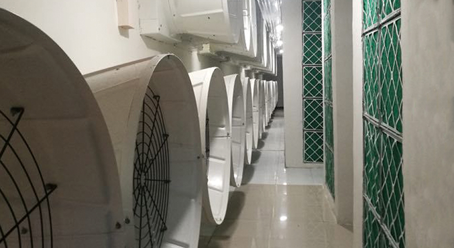 板式初效過濾器。