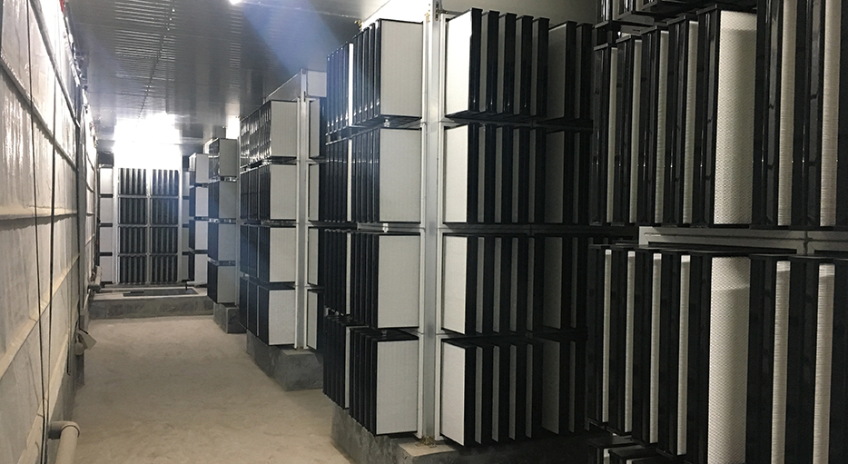 亞高效主過濾器內(nèi)部，整齊劃一，嚴絲合縫。