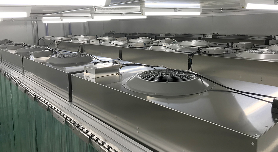 潔斐然FFU模塊機(jī)組采用不銹鋼材質(zhì)，整潔密封。